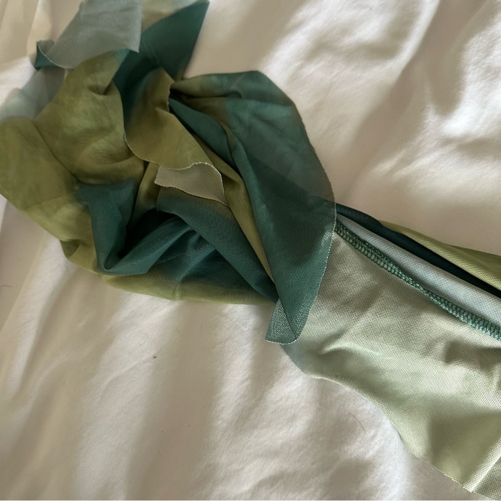 Green Dress - Picture 7 of 9